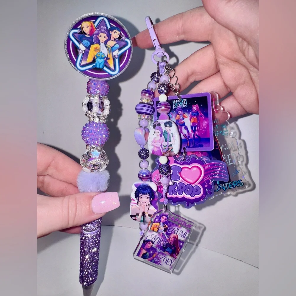 K-Pop Demon Hunters Pen & Bag Charm Set - Picture 1 of 6